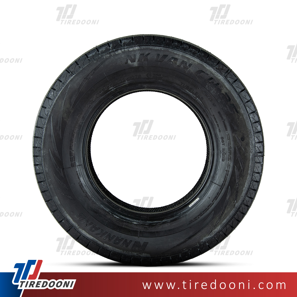 لاستیک خودرو نانکنگ سایز 225/70R15 مدل گل CW-25