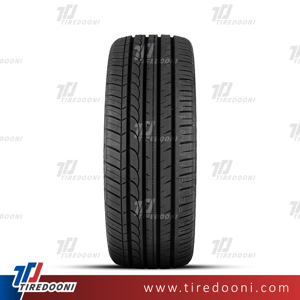 لاستیک خودرو بلک هاک سایز 245/45R20 مدل گل HU02