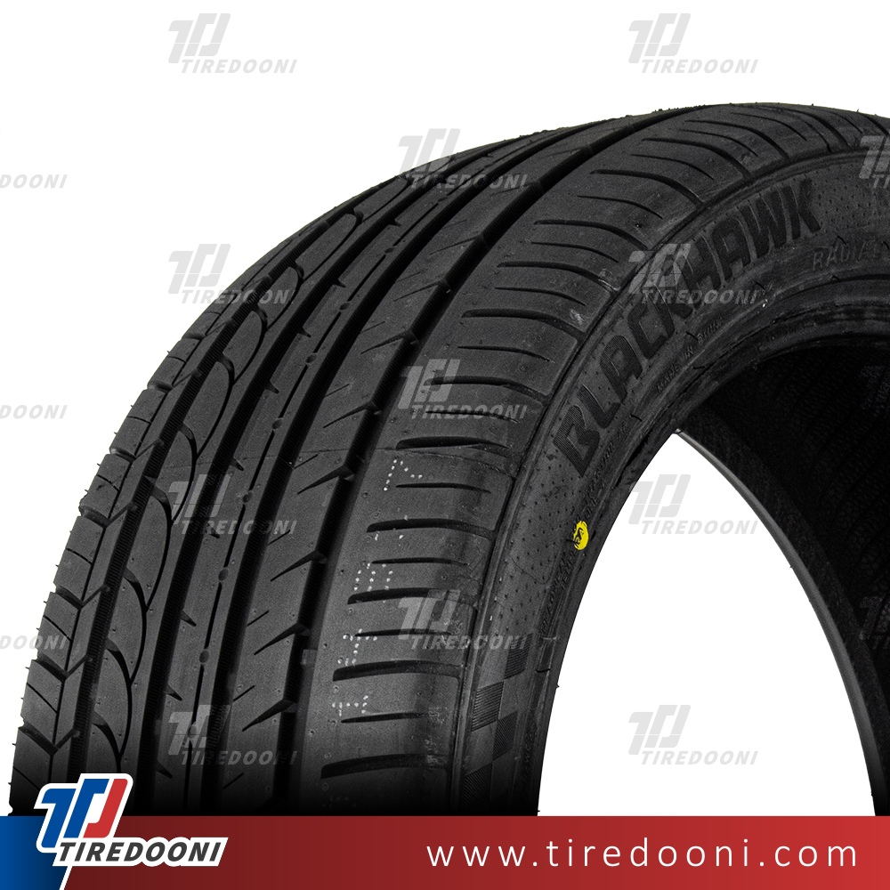 لاستیک خودرو بلک هاک سایز 245/45R20 مدل گل HU02