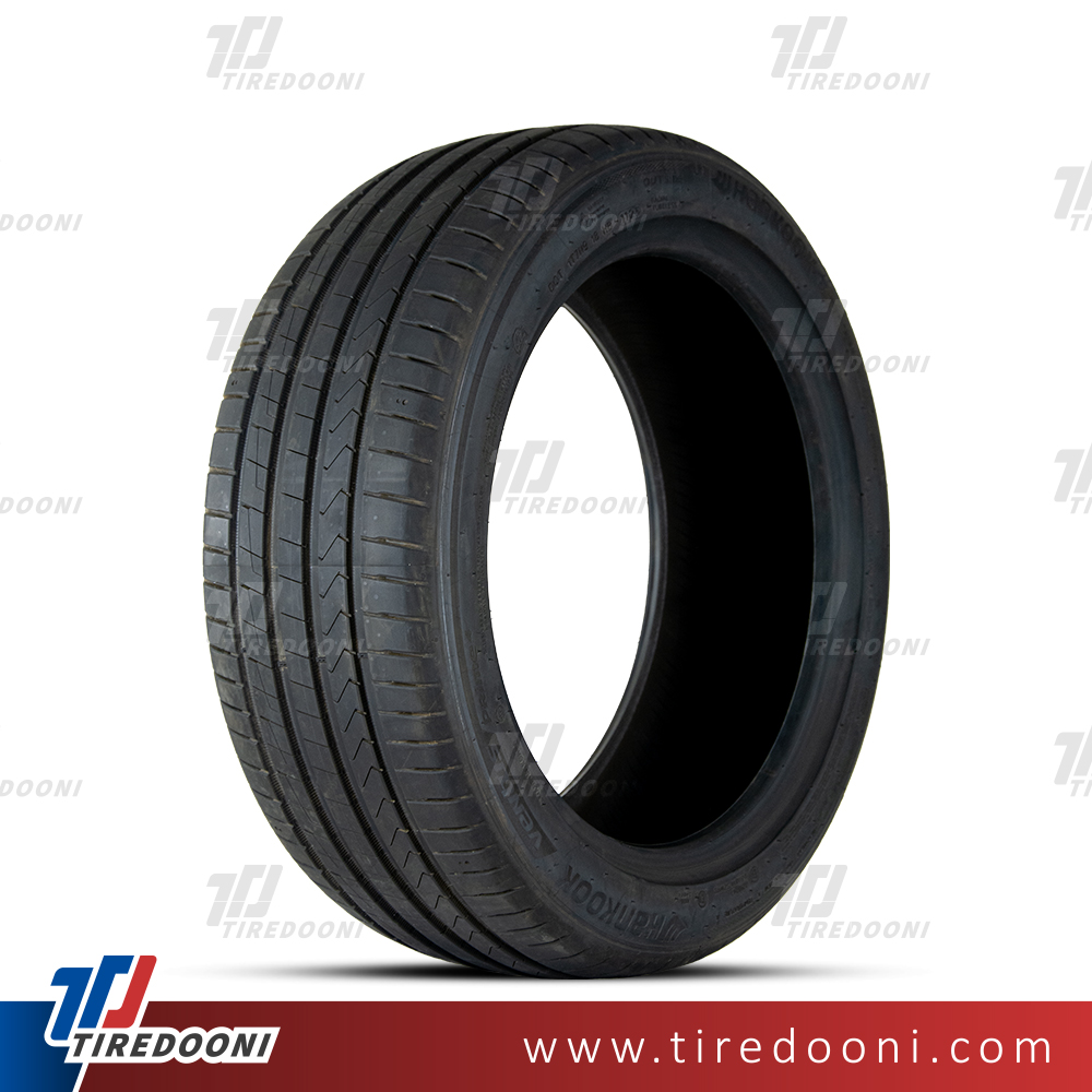 لاستیک خودرو هانکوک سایز 235/45R18 مدل گل K135